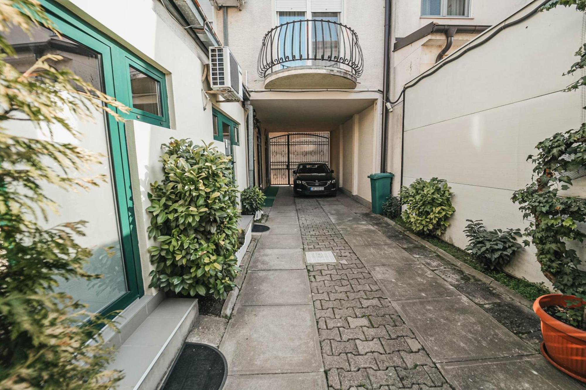 B&B Passage Сремска-Митровица Экстерьер фото